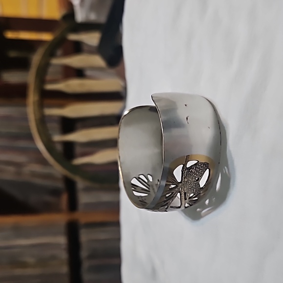 Vintage Reed & Barton Damascene Pinecone and Needles Cuff - Picture 2 of 4